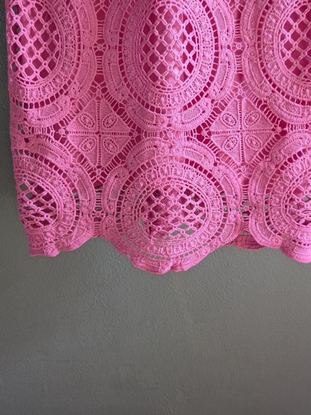 Bodycon Pink Medallion Crochet Lace Open Low Back  Dress Women's Size Large - Picture 3 of 4